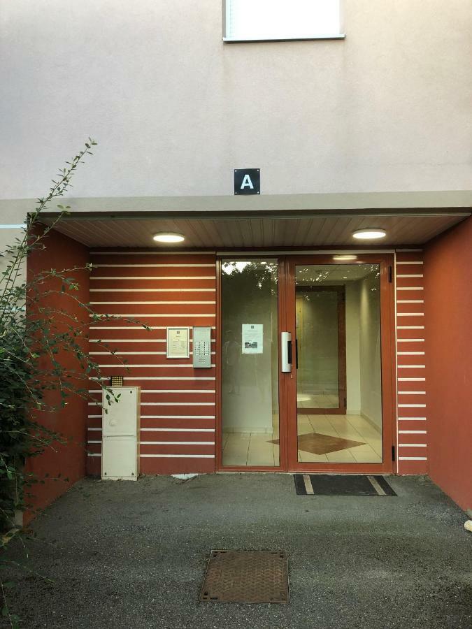Appartement Au Milieu Des Lacs, Au Bord Du Guiers Aoste ภายนอก รูปภาพ